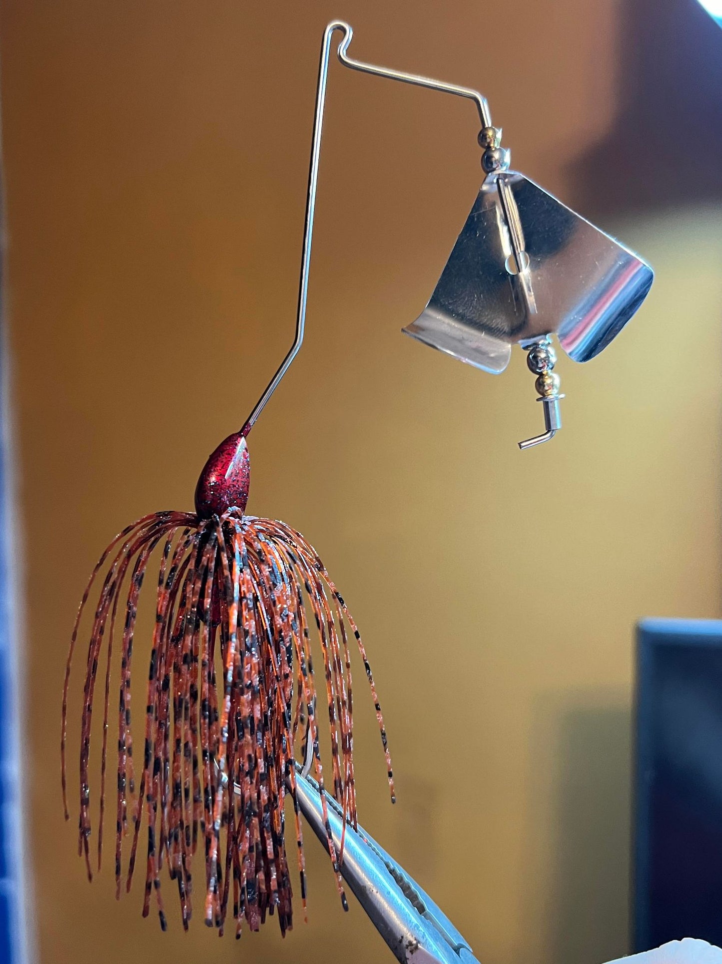 BuzzBait (RedShad)