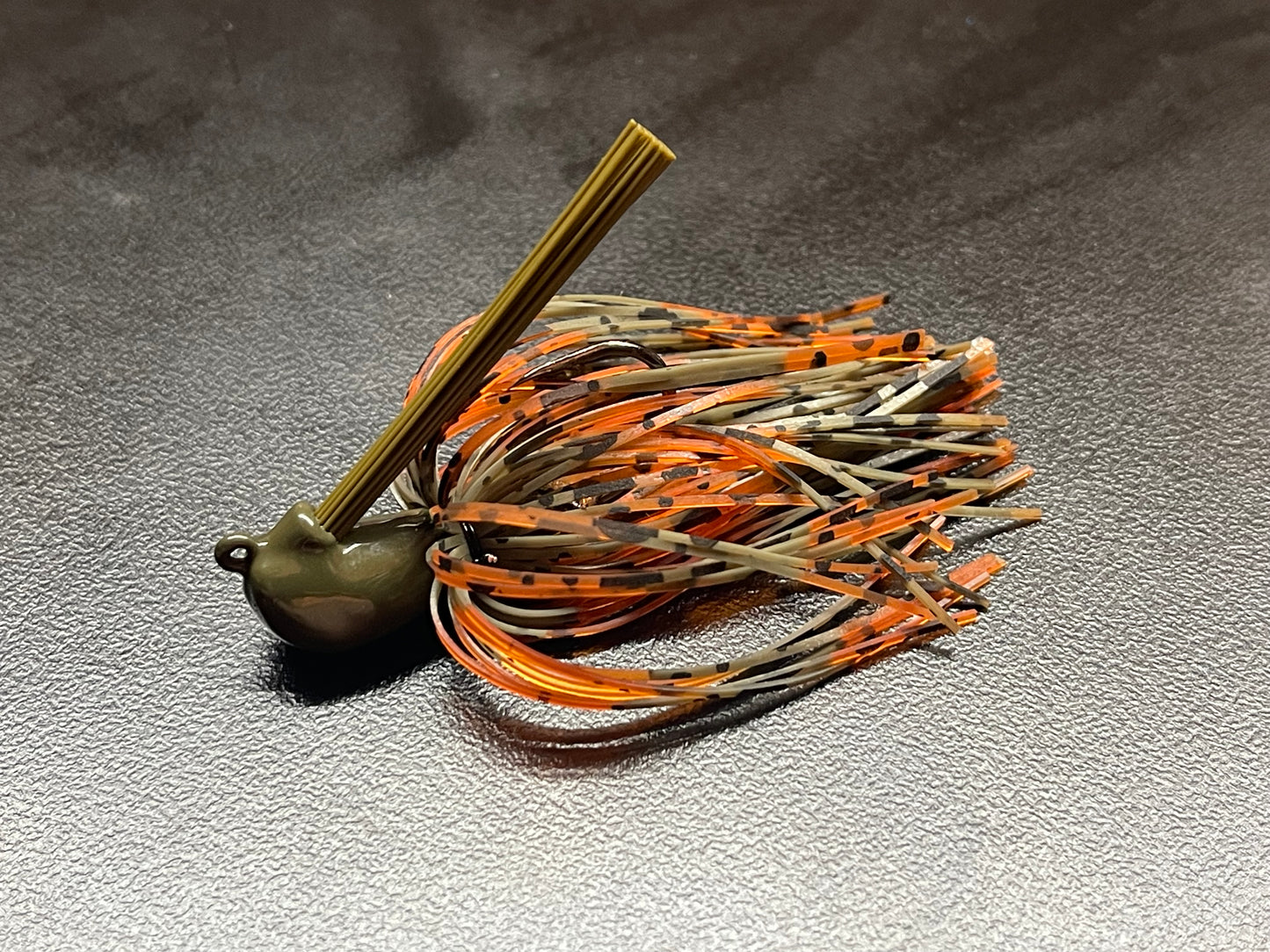 Compact jig (Penn craw)