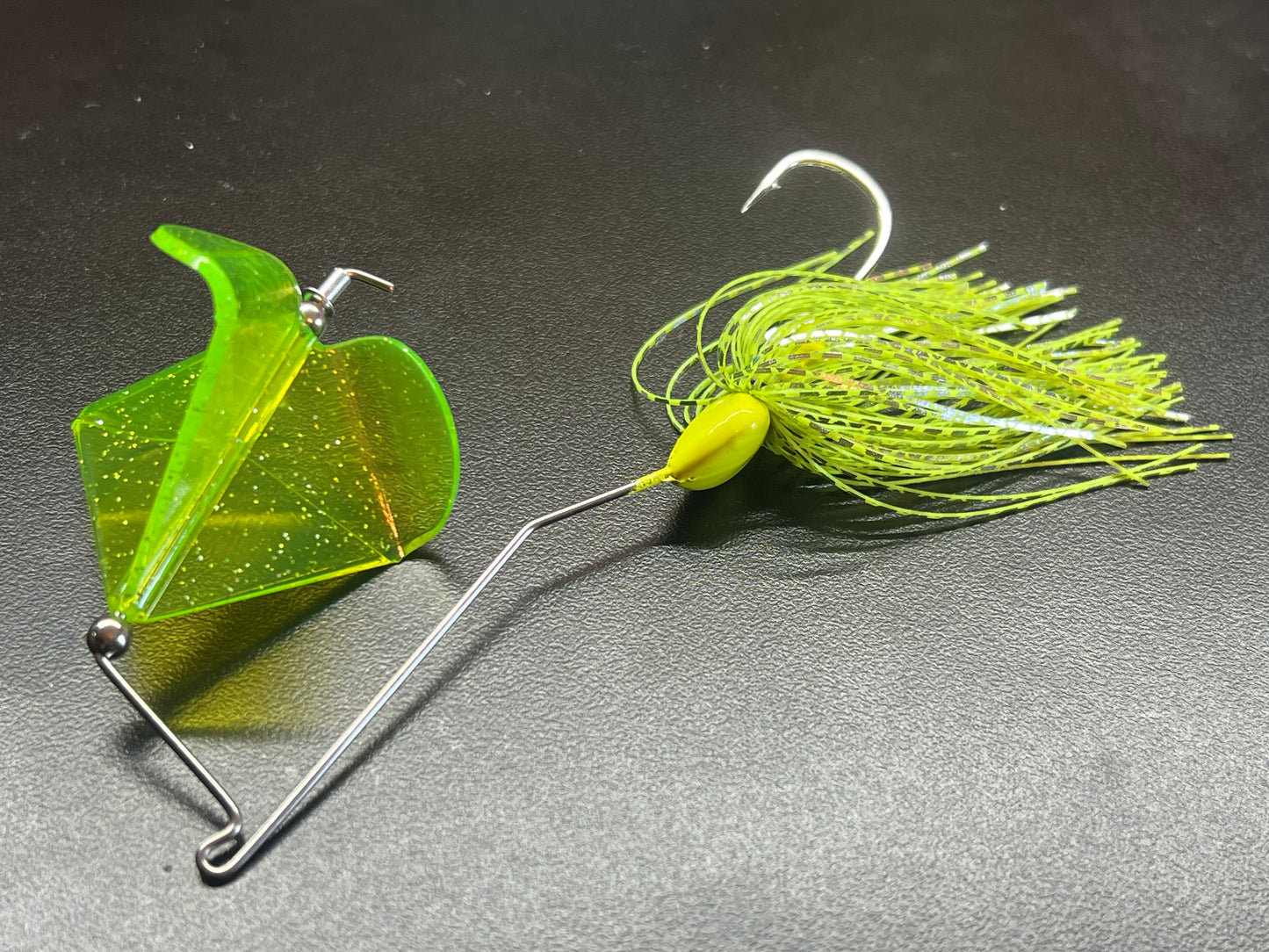 Buzzbait (chartreuse crazy)