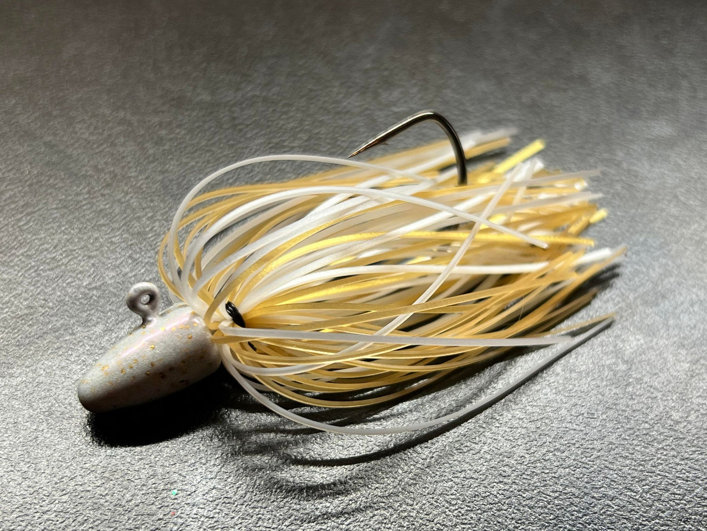 Skirted Texas Rig (Goldn,Shinr)